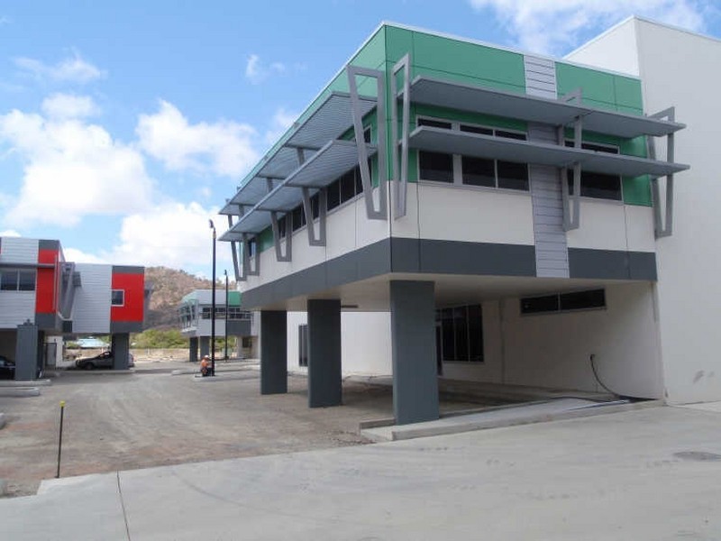 8/547 – 593 Woolcock Street, Mount Louisa QLD 4814