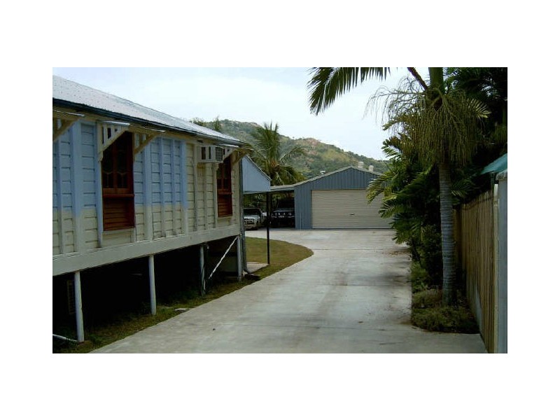 7 Summerfield Street, Hermit Park QLD 4812