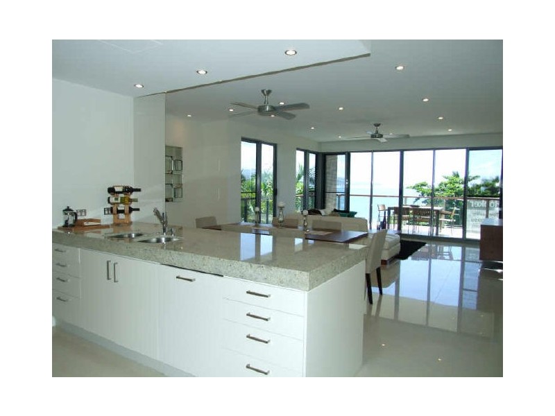 1/106 The Strand, North Ward QLD 4810