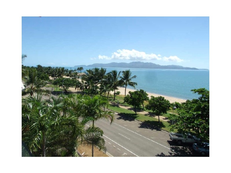 1/106 The Strand, North Ward QLD 4810