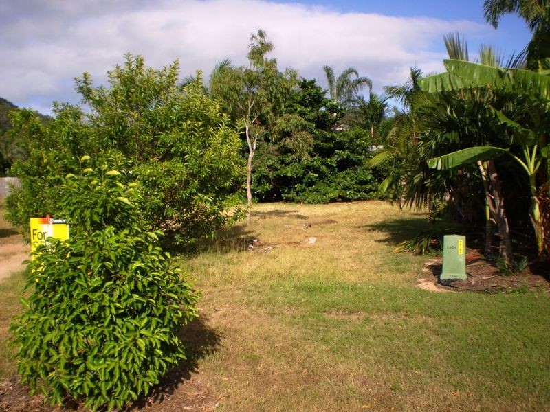 11 Somerset Street, Horseshoe Bay QLD 4819