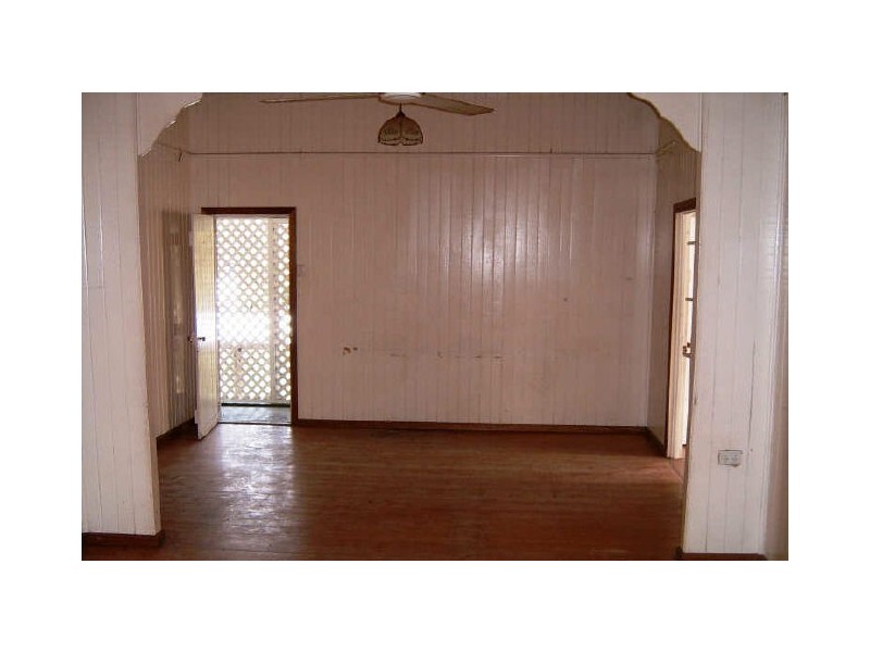 25 Third Street, Railway Estate QLD 4810