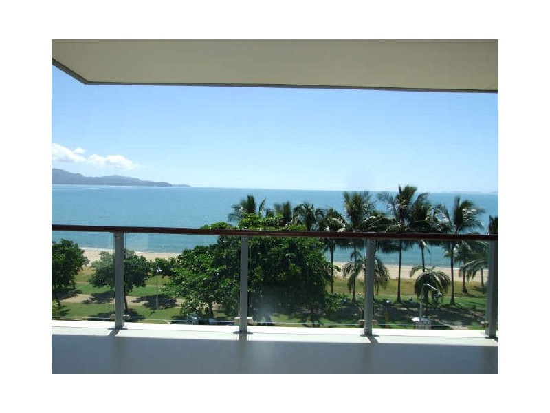 4/106 The Strand, North Ward QLD 4810