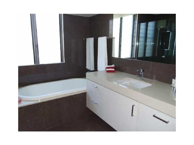 4/106 The Strand, North Ward QLD 4810