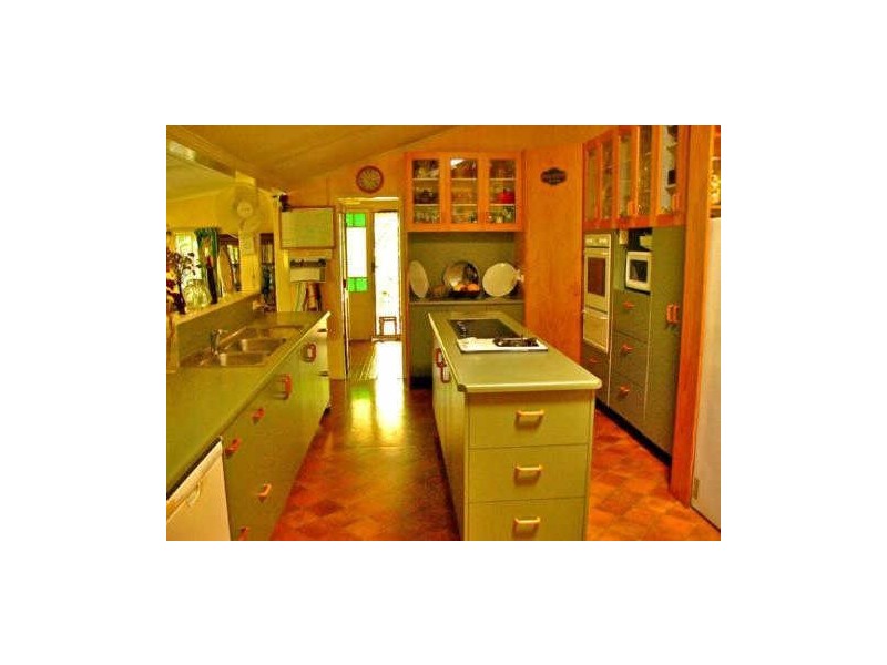 94 Majors Creek Road, Alligator Creek QLD 4816