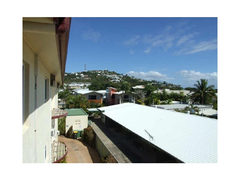 6/108 Eyre Street, North Ward QLD 4810