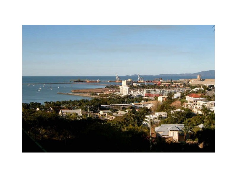 36/7 Hale Street, North Ward QLD 4810