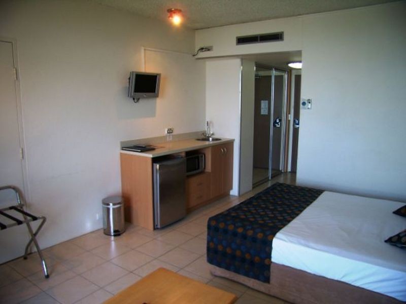 710 & 711/75 The Strand, North Ward QLD 4810