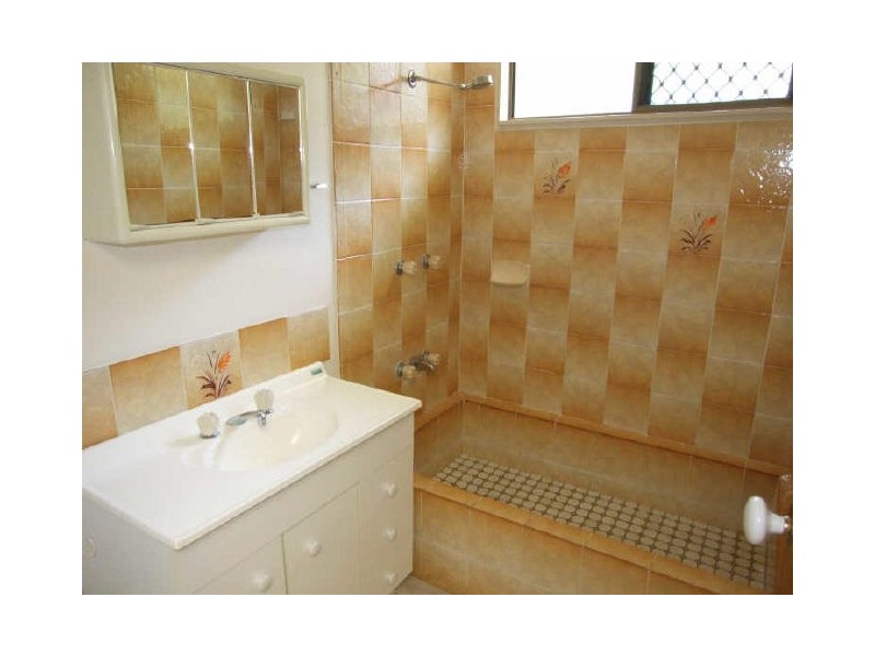 35 Tapiolas Avenue, Kirwan QLD 4817