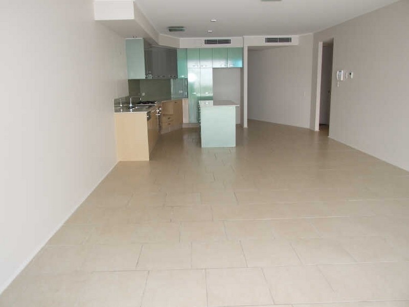 317/72-74 The Strand, North Ward QLD 4810