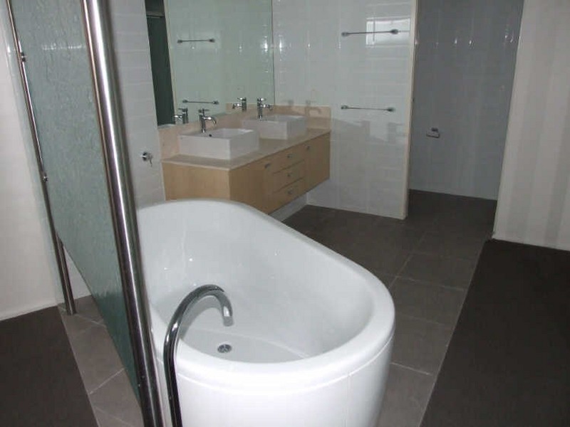 317/72-74 The Strand, North Ward QLD 4810