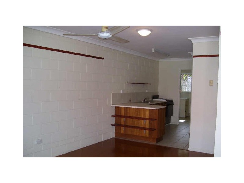 8/16 Benson Street, Rosslea QLD 4812