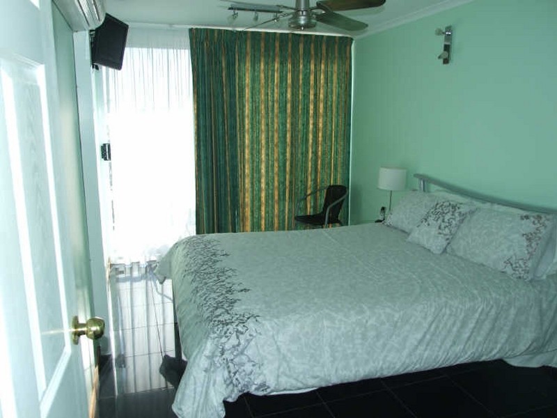 10/6 Hale Street, Townsville QLD 4810