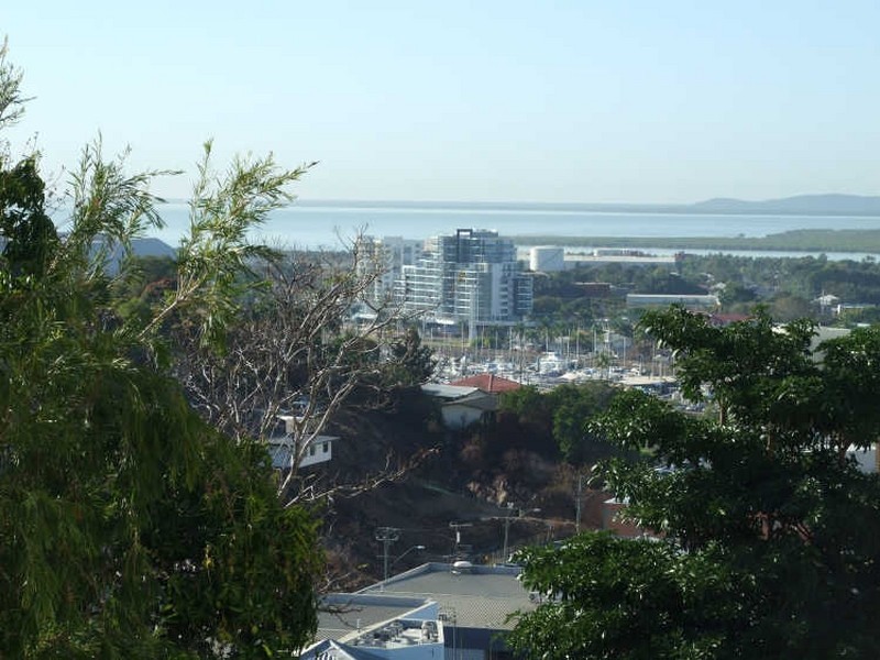 10/6 Hale Street, Townsville QLD 4810