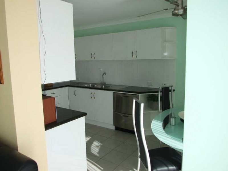 10/6 Hale Street, Townsville QLD 4810