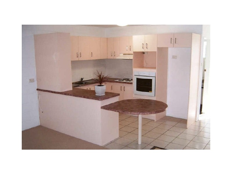 1/116 Thirteenth Avenue, Railway Estate QLD 4810