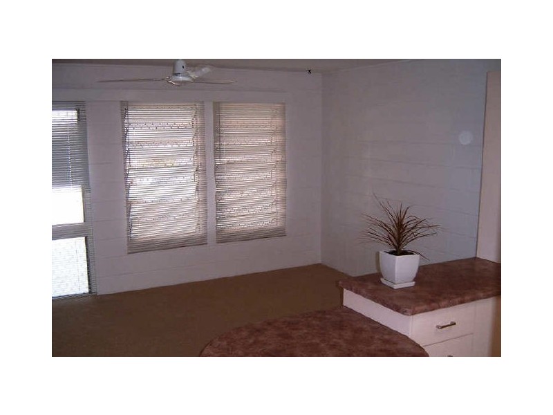 1/116 Thirteenth Avenue, Railway Estate QLD 4810