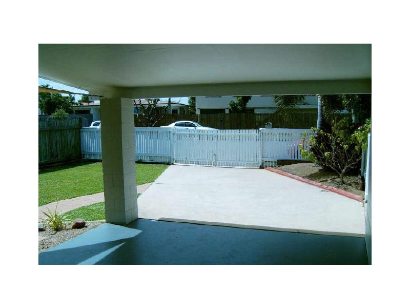 1/116 Thirteenth Avenue, Railway Estate QLD 4810