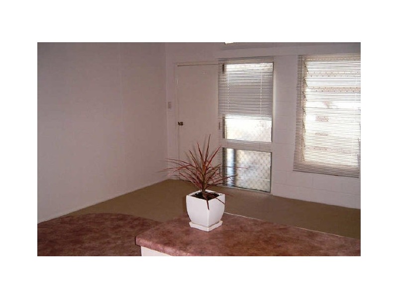 1/116 Thirteenth Avenue, Railway Estate QLD 4810