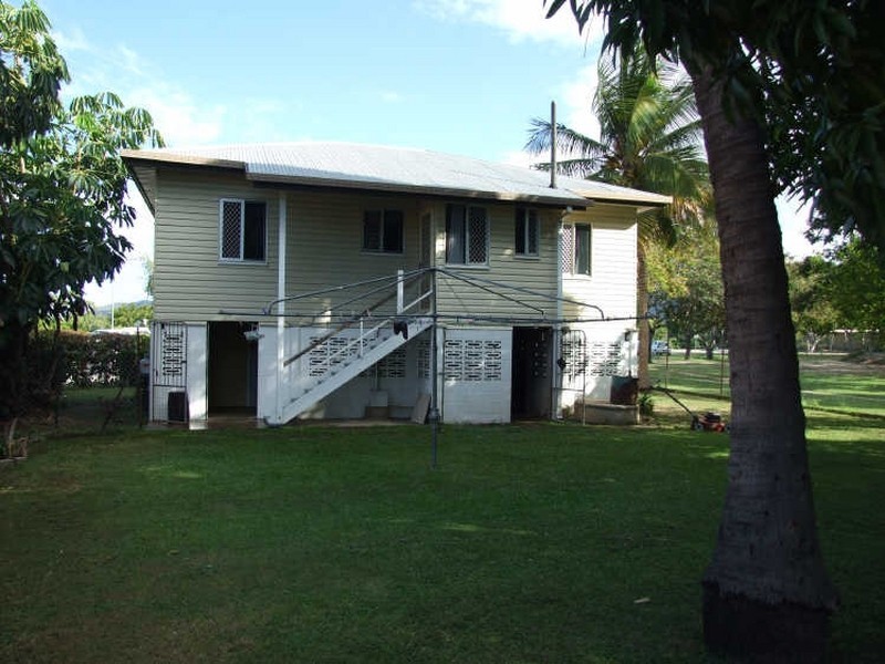 187-191 Nathan Street, Cranbrook QLD 4814