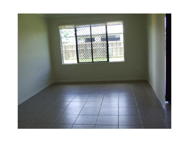 23 Sanderling Circuit, Kelso QLD 4815