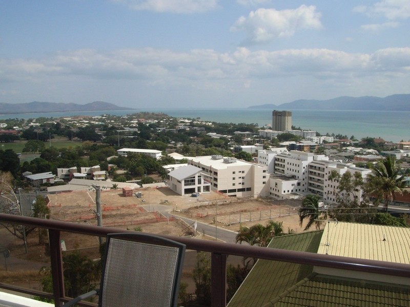 14/7 Hale Street, North Ward QLD 4810