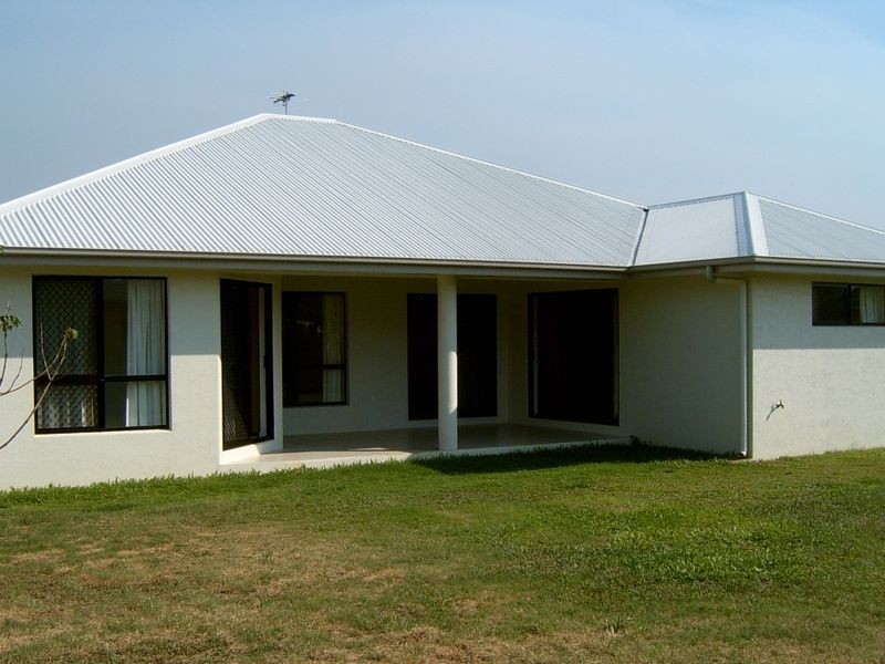 9 Daintree Drive, Bushland Beach QLD 4818