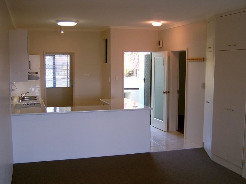 18/15 Hale Street, North Ward QLD 4810