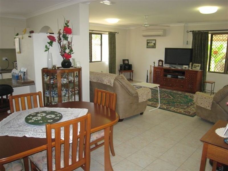 4 High Vista Drive, Mount Louisa QLD 4814