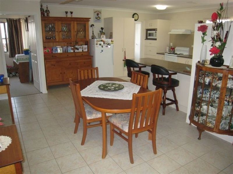 4 High Vista Drive, Mount Louisa QLD 4814