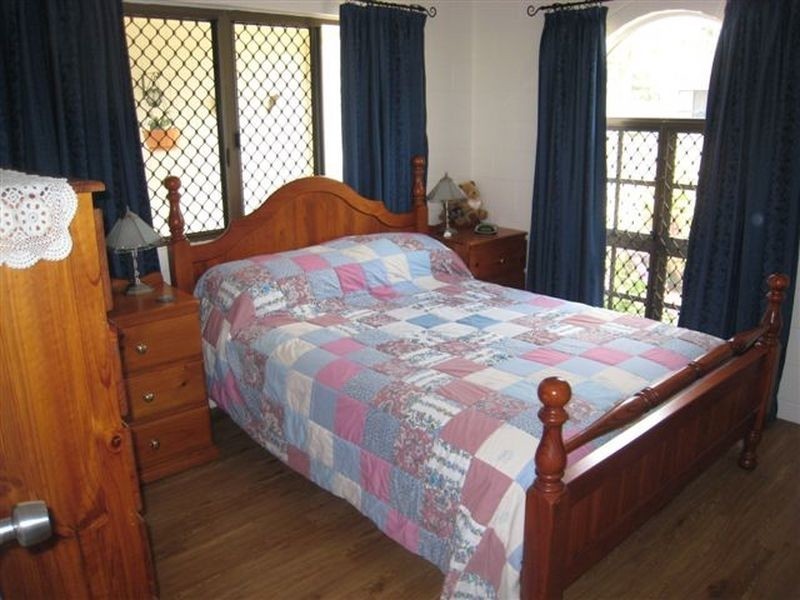 4 High Vista Drive, Mount Louisa QLD 4814