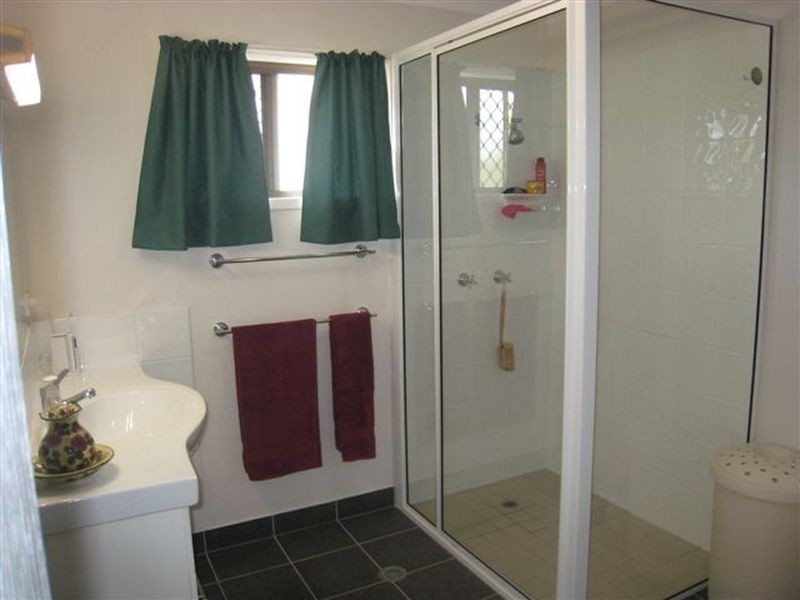 4 High Vista Drive, Mount Louisa QLD 4814