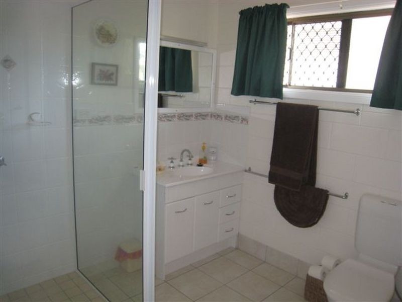 4 High Vista Drive, Mount Louisa QLD 4814