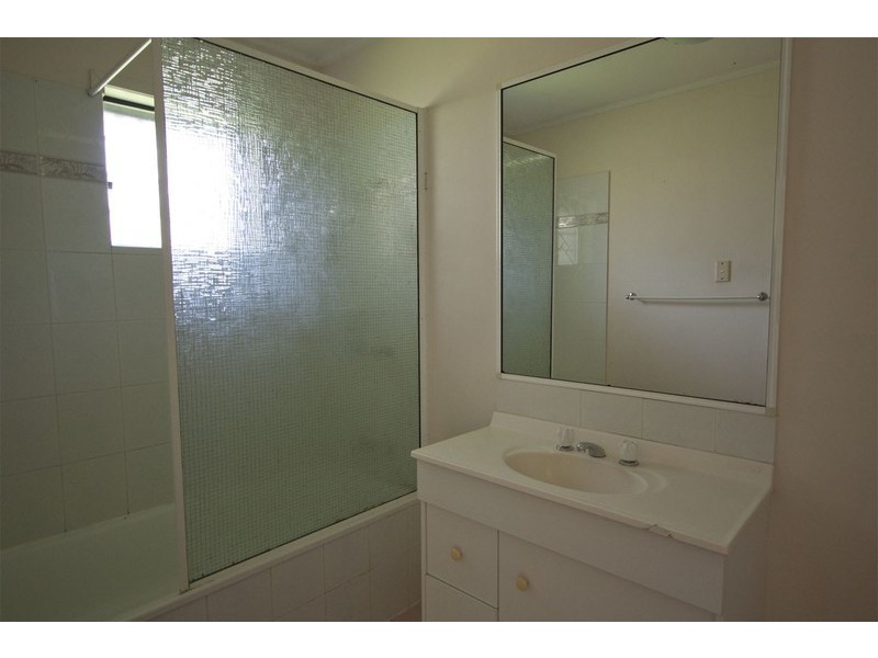 1/6 Bambil Court, Mount Louisa QLD 4814