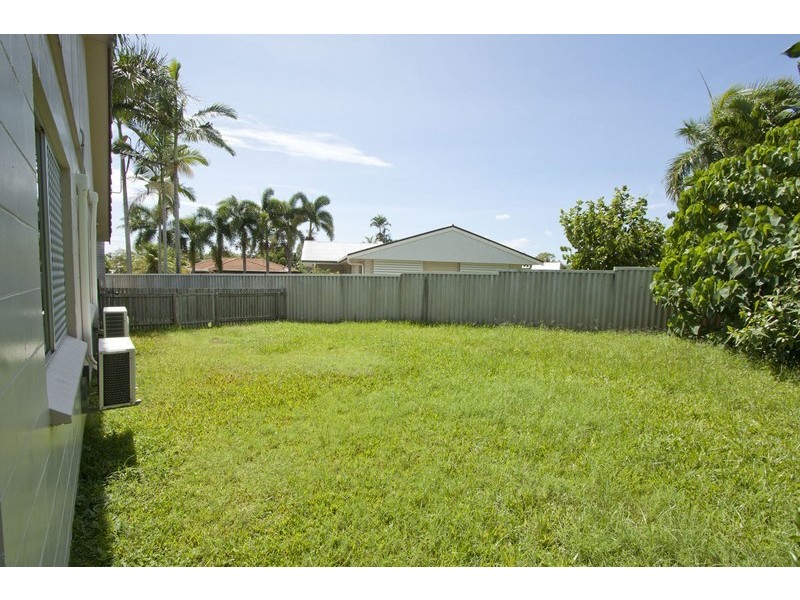 1/6 Bambil Court, Mount Louisa QLD 4814