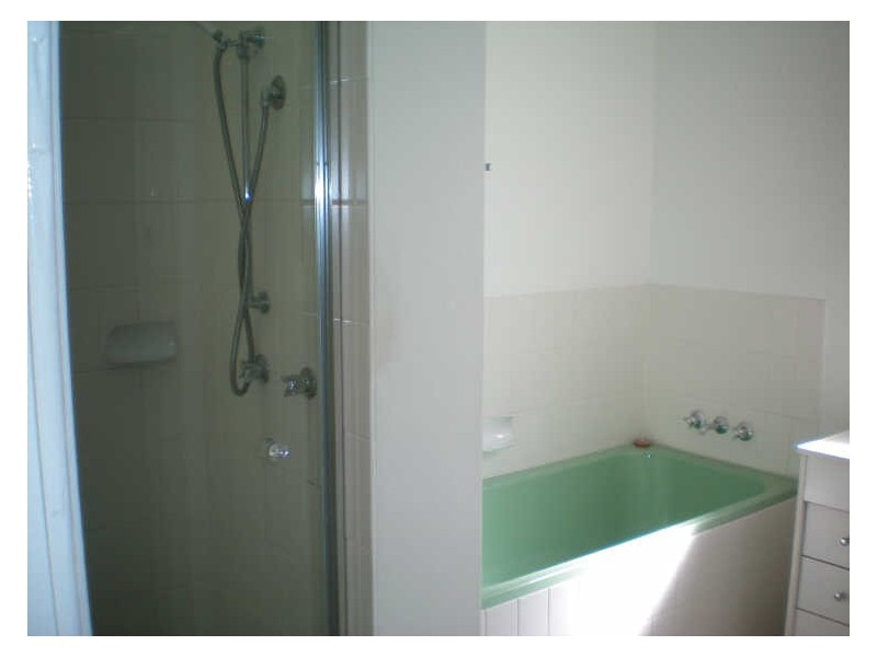 2/30 Cleveland Terrace, Townsville QLD 4810