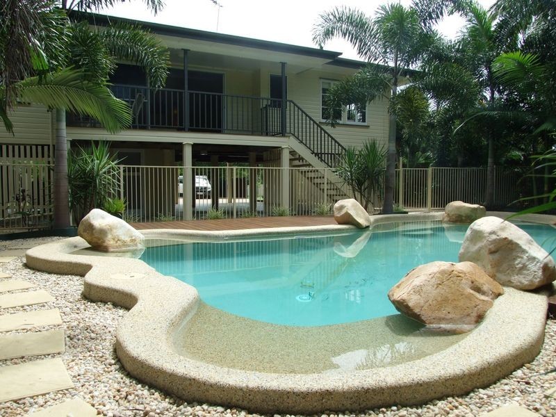 131 Corner Of Bundock & Price St, Belgian Gardens QLD 4810