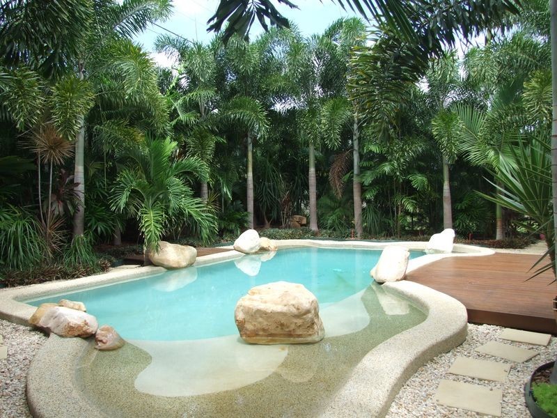 131 Corner Of Bundock & Price St, Belgian Gardens QLD 4810