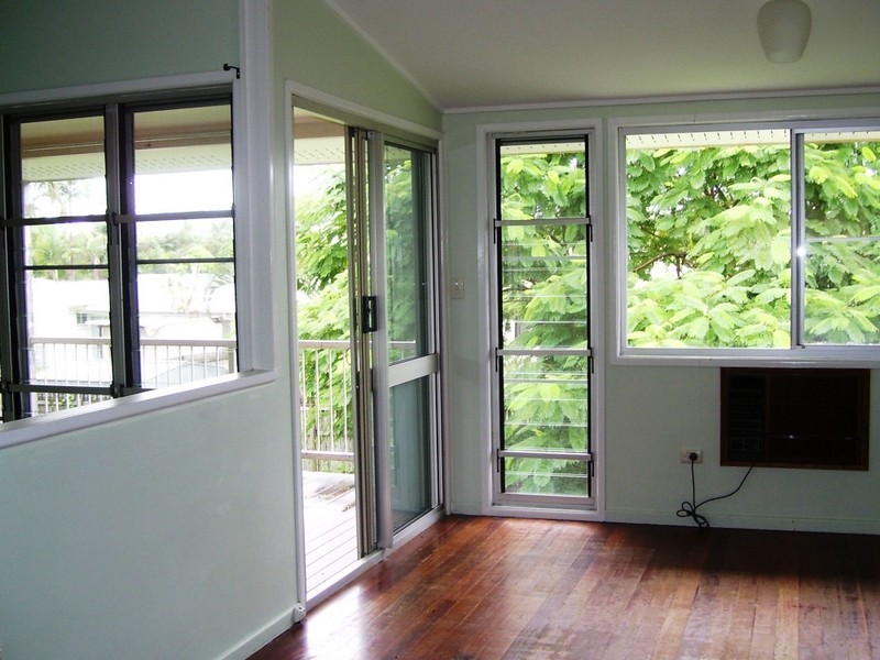 7 Gould Street, Kirwan QLD 4817