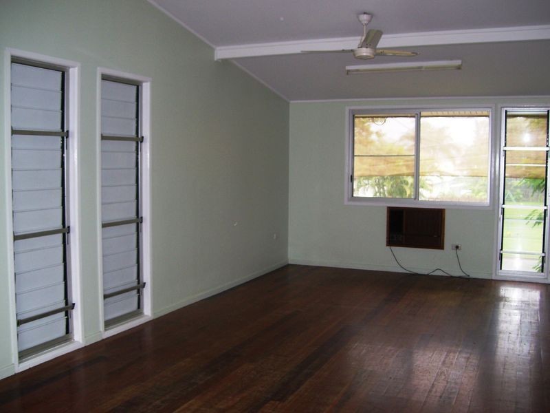 7 Gould Street, Kirwan QLD 4817