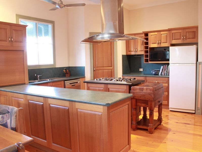 40 Hubert Street, South Townsville QLD 4810