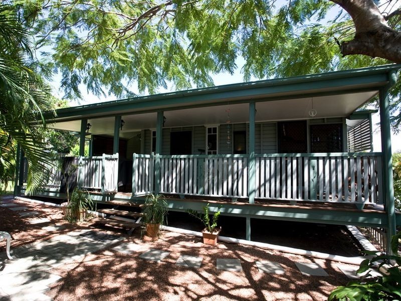 158 Bundock Street, West End QLD 4810