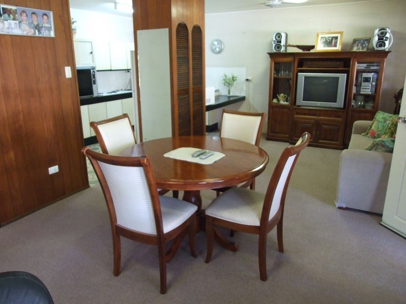 2/116 Thirteenth Avenue, Railway Estate QLD 4810