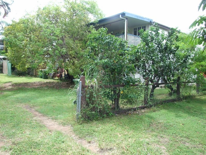 West End QLD 4810