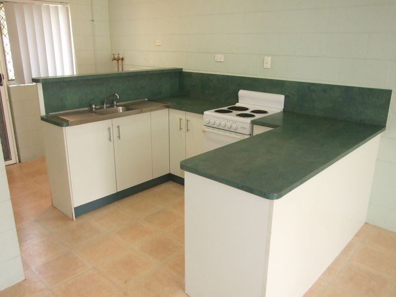 4/13 Cowley Street, West End QLD 4810