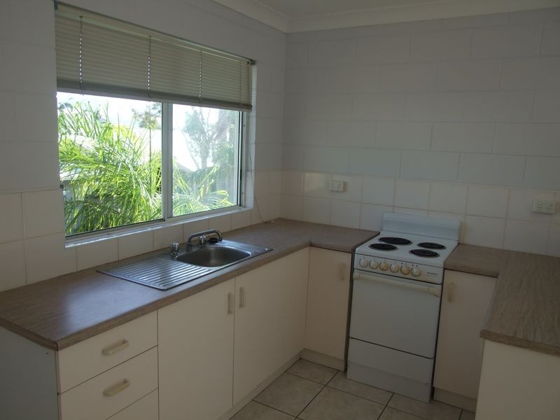 8/36-38 Henry Street, West End QLD 4810