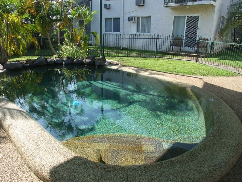 8/36-38 Henry Street, West End QLD 4810