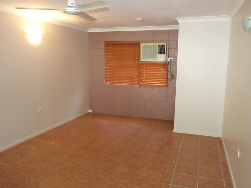 1/38 Grosvenor Street, Pimlico QLD 4812