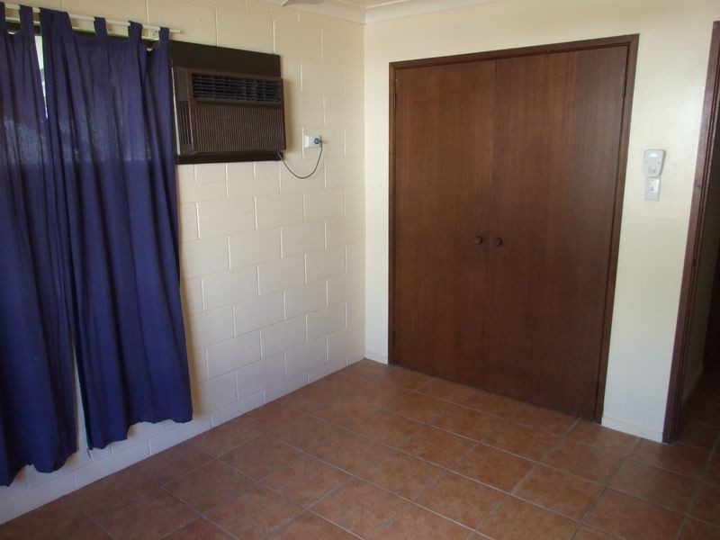 1/38 Grosvenor Street, Pimlico QLD 4812