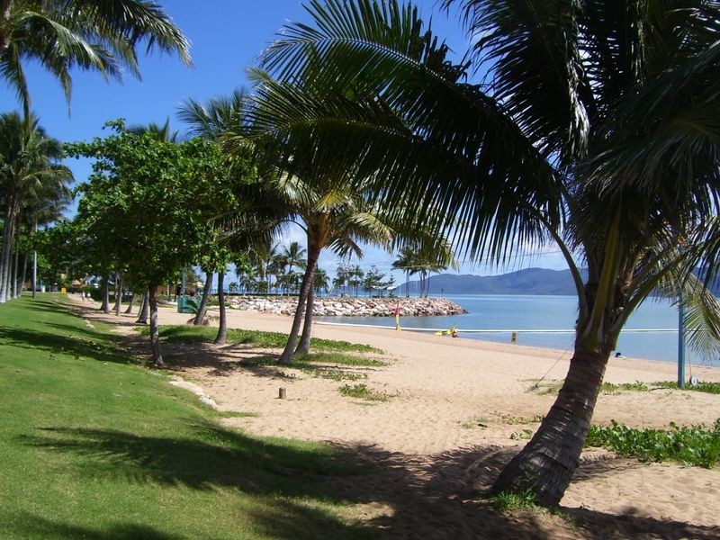 4/60 Cook Street, North Ward QLD 4810